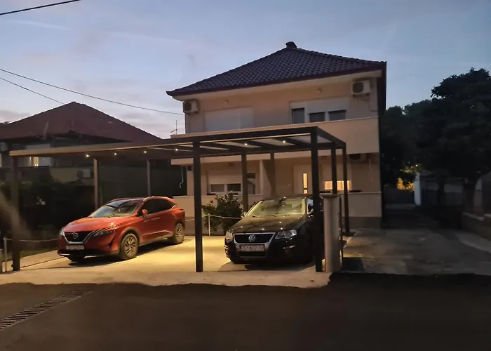 Apriori Apartments